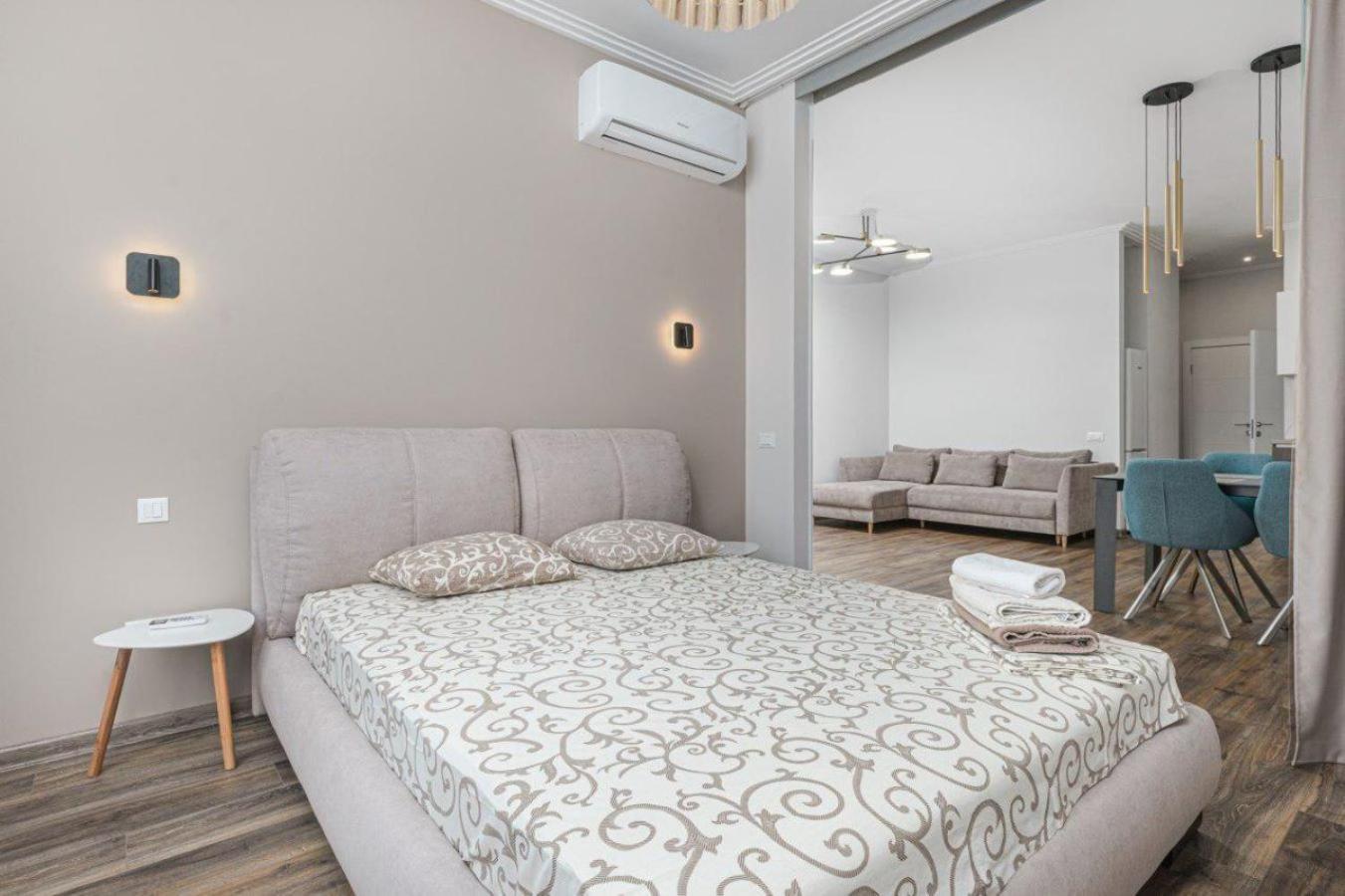 Sea Symphony Luxury Apartments Odessa Exteriör bild