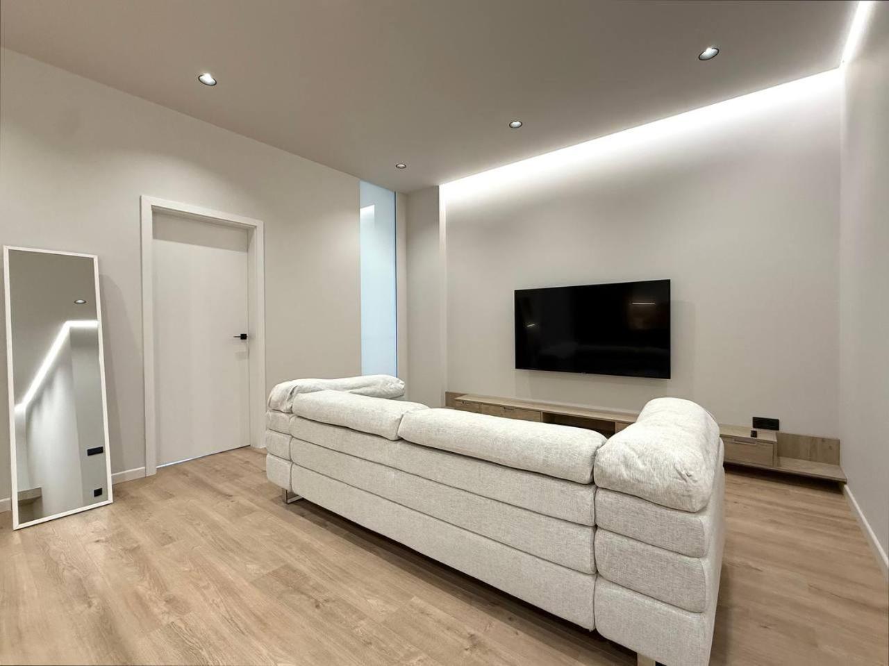 Sea Symphony Luxury Apartments Odessa Exteriör bild